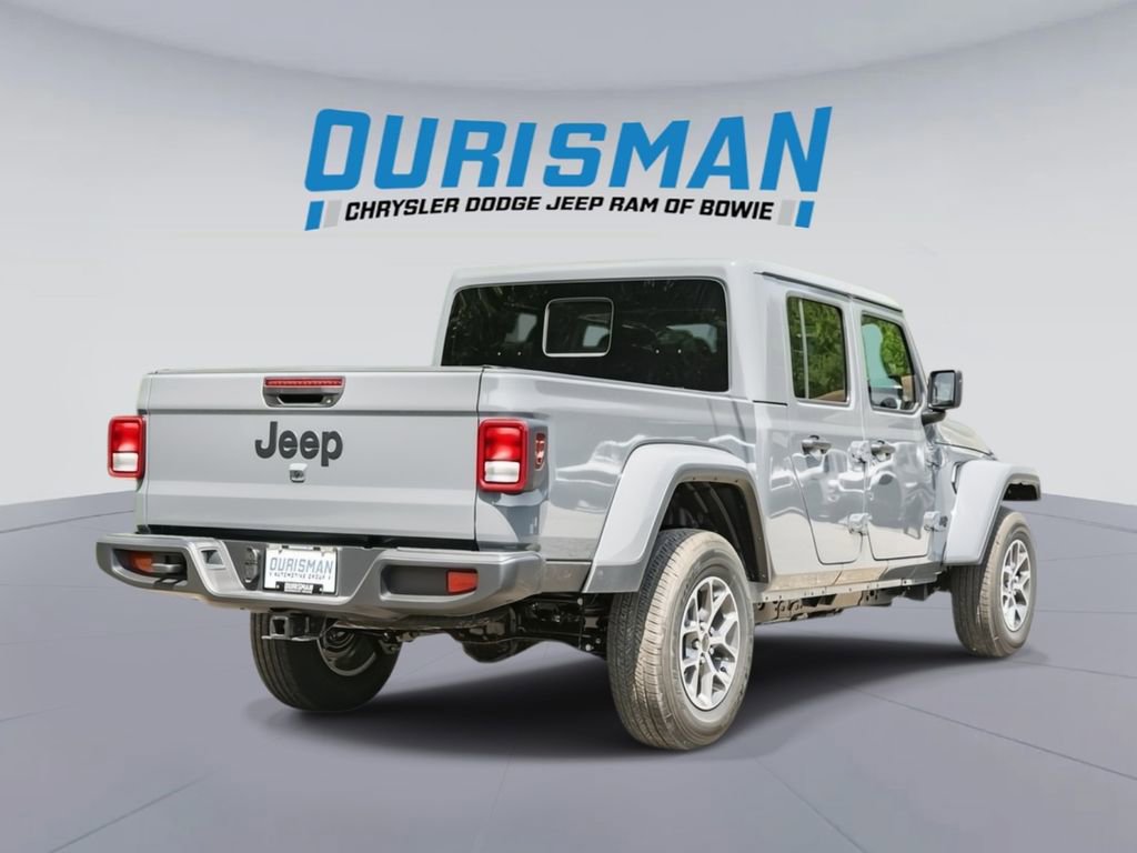 New 2025 Jeep Gladiator Sport AWD/4WD image 4