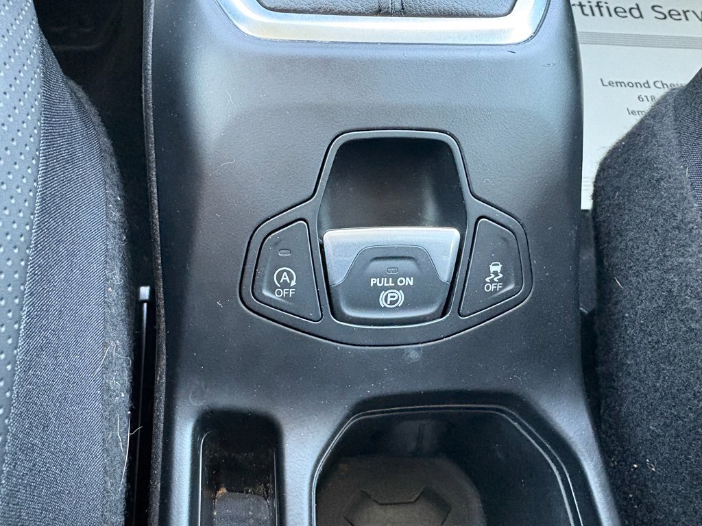 Used 2023 Jeep Renegade Limited image 16