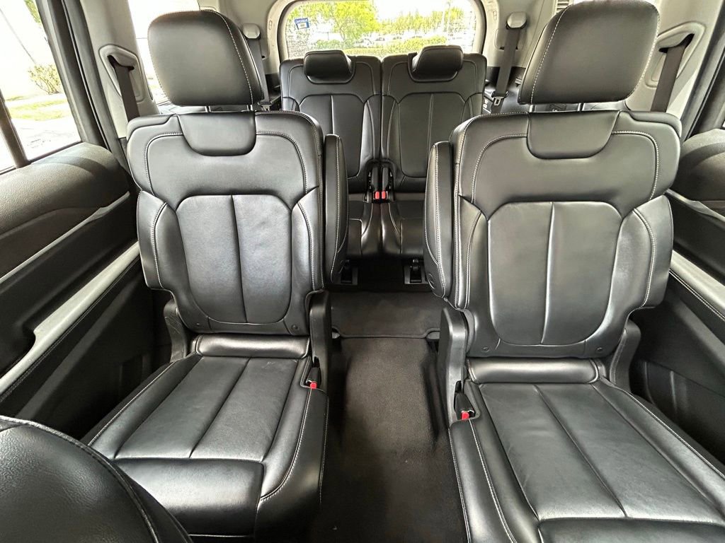 Used 2021 Jeep Grand Cherokee L Limited image 13