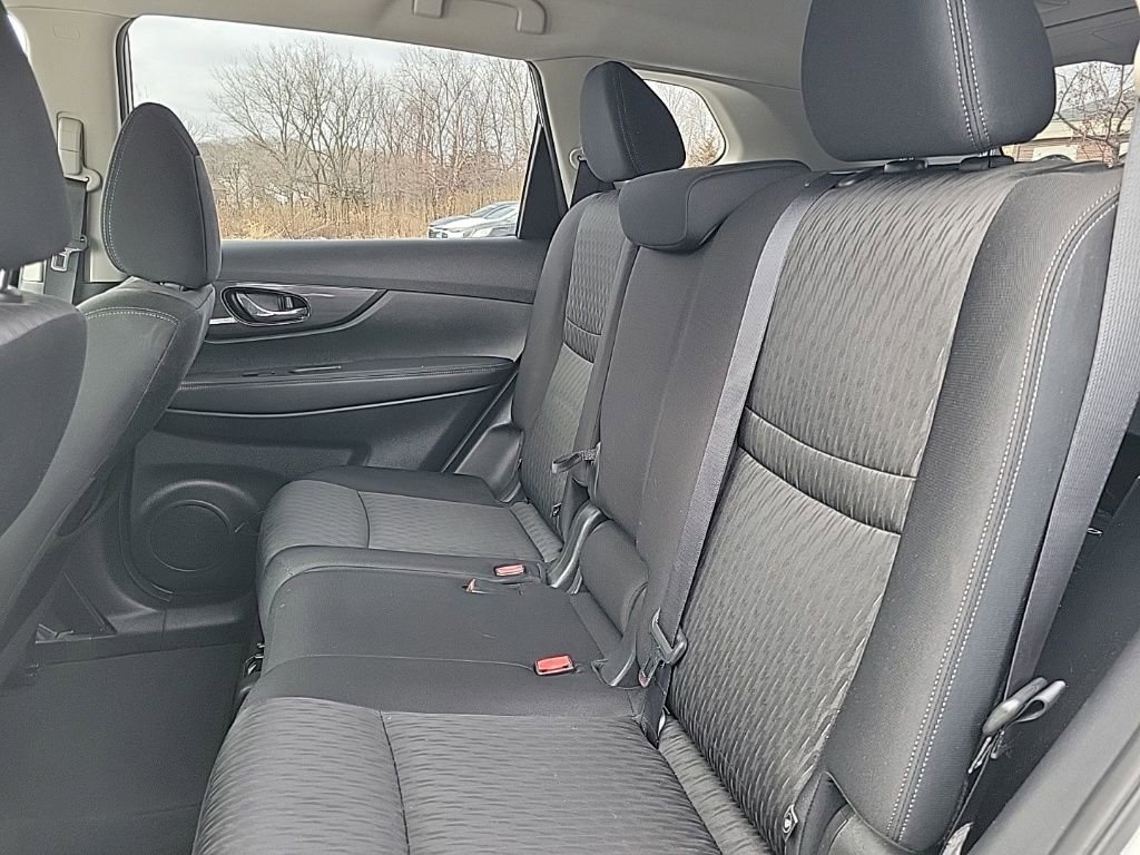 Used 2019 Nissan Rogue SV image 13