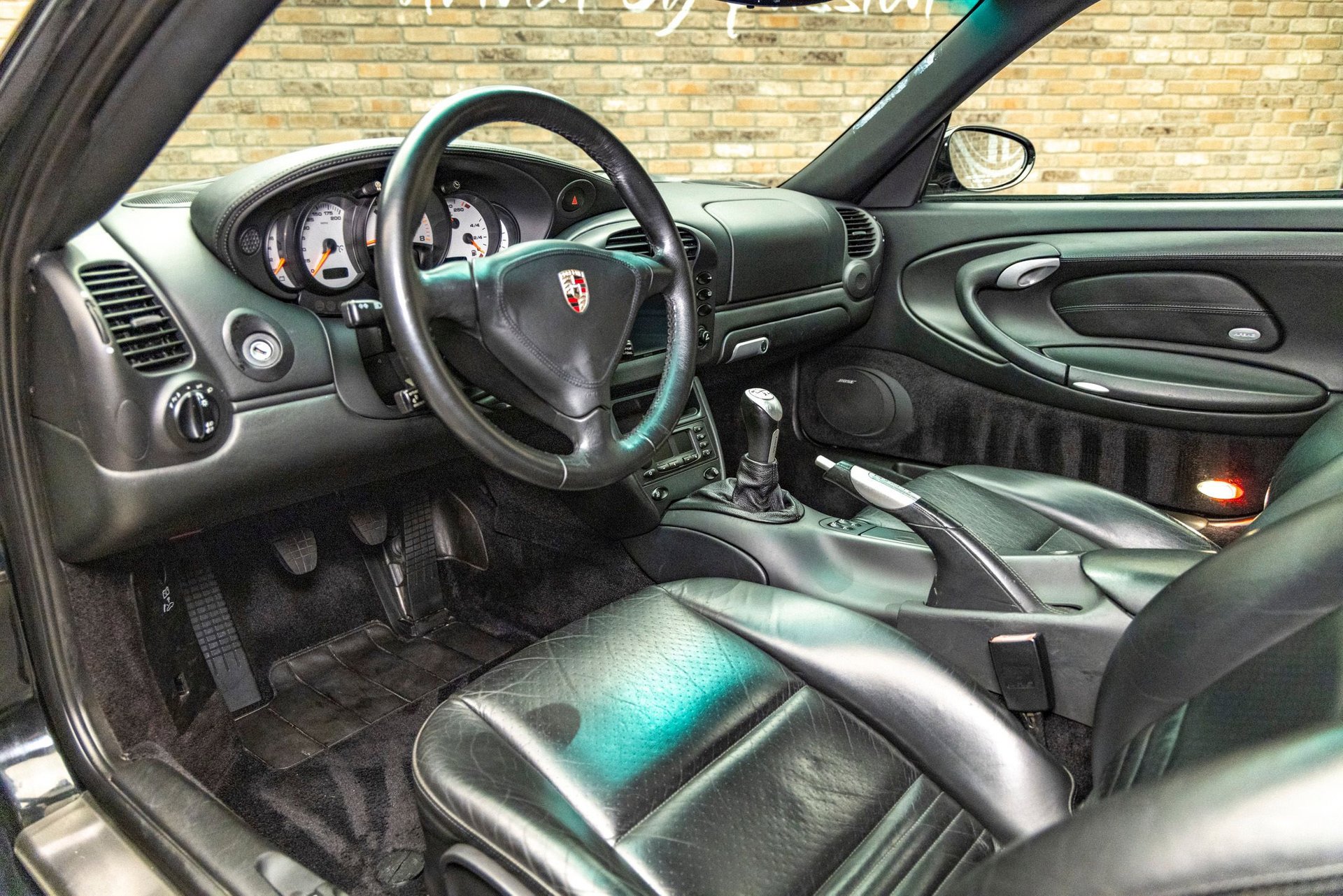 Used 2003 Porsche 911 Turbo image 40