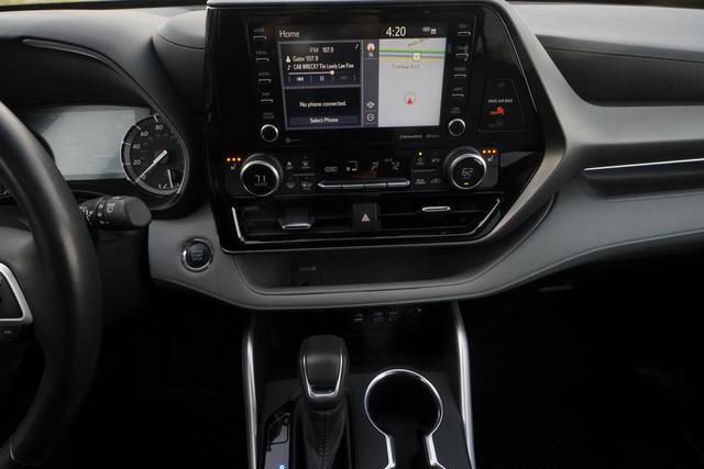 Used 2022 Toyota Highlander XLE image 19