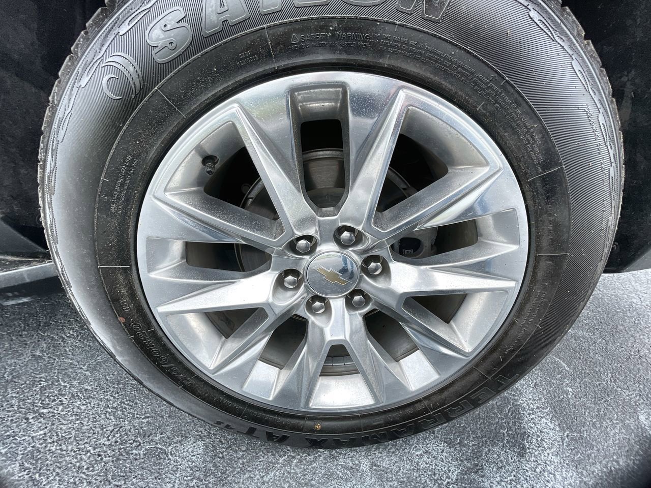 Used 2023 Chevrolet Suburban Premier AWD/4WD image 33