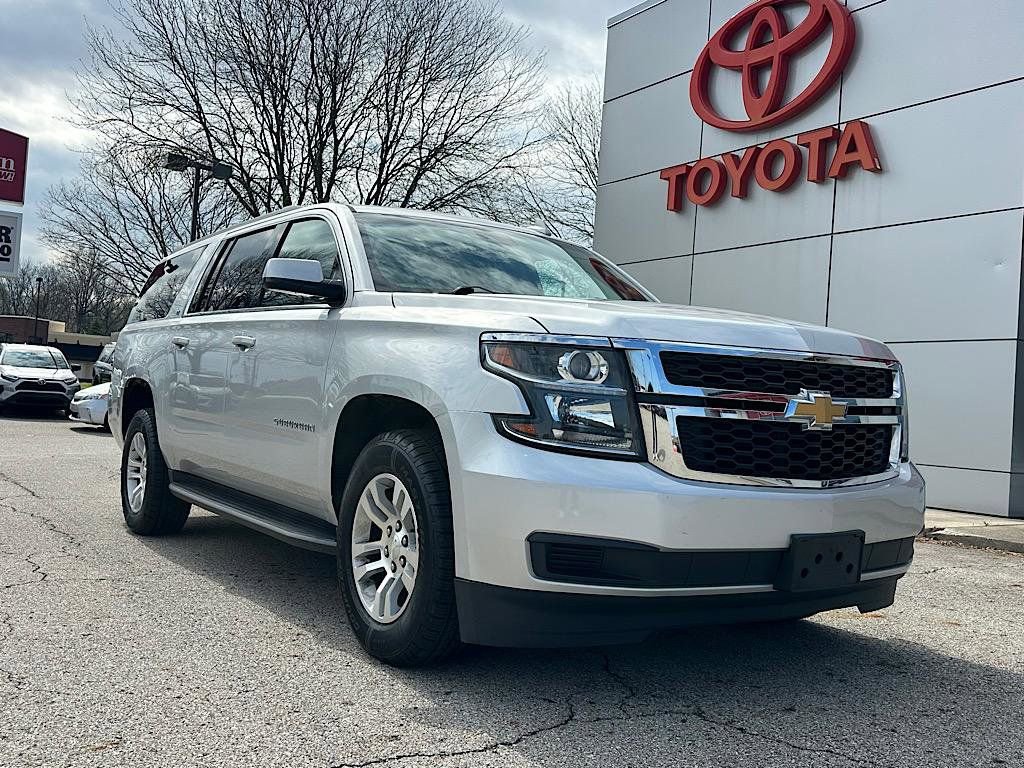 Used 2019 Chevrolet Suburban LT image 8
