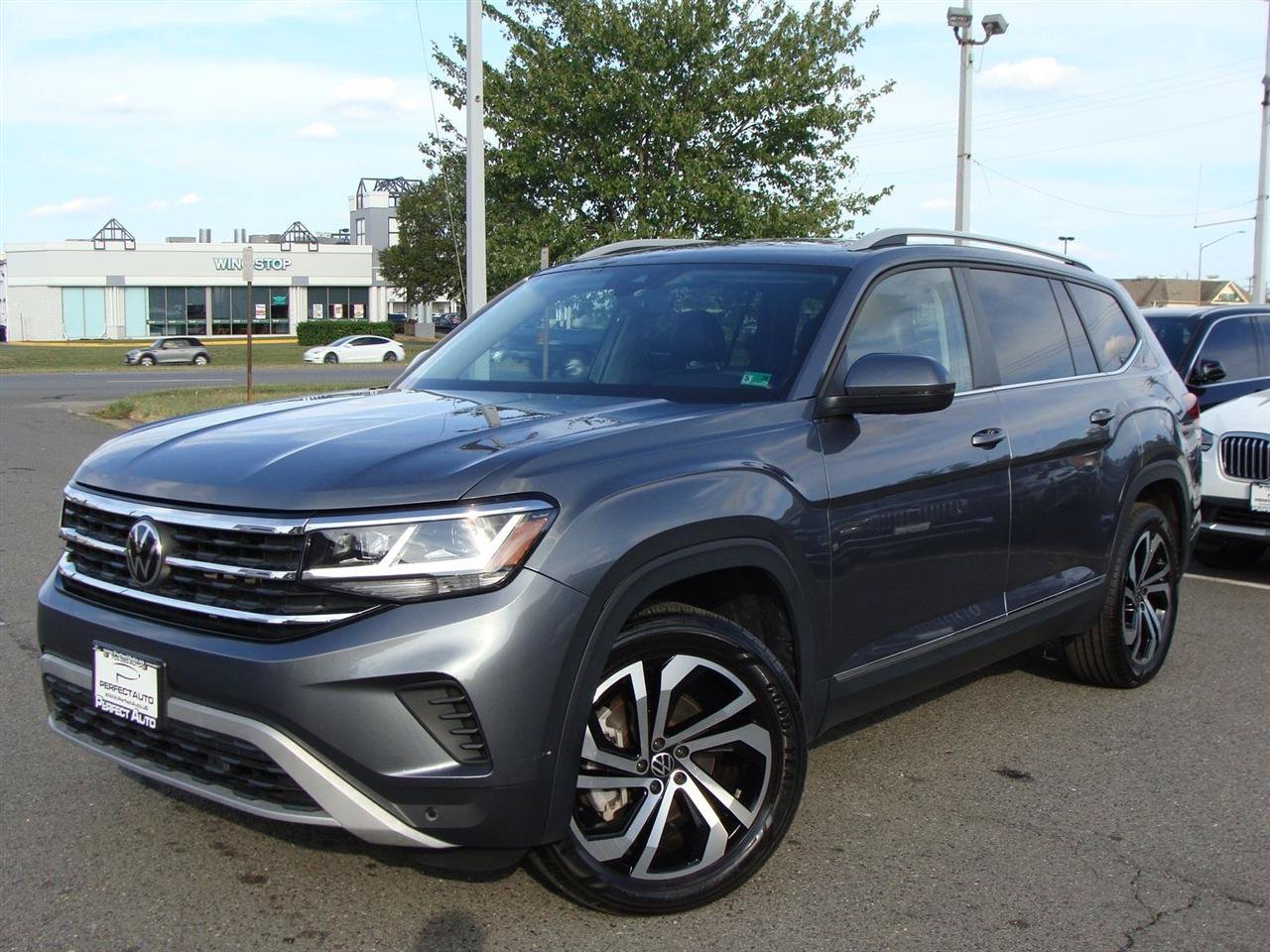 Used 2022 Volkswagen Atlas SEL AWD/4WD image 3