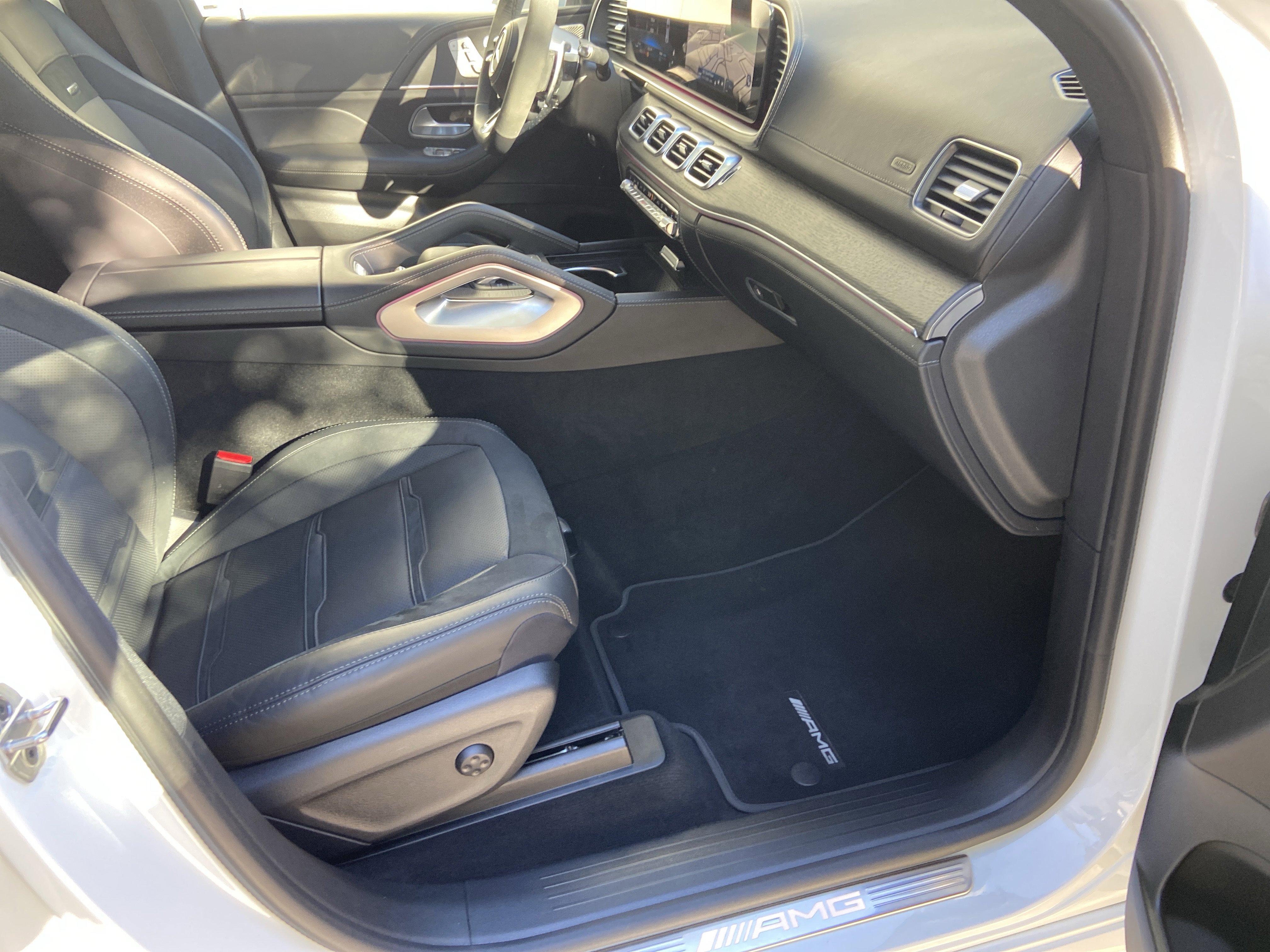 Certified 2025 Mercedes-Benz GLE 53 AMG 4MATIC Coupe image 50