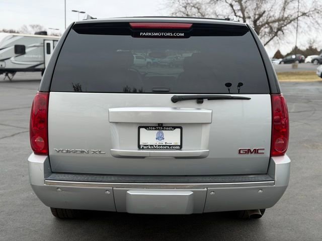 Used 2014 GMC Yukon XL Denali image 6