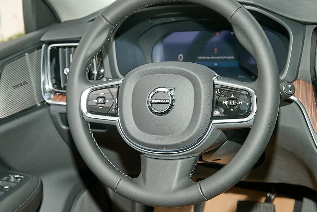 New 2026 Volvo V60 B5 Cross Country Plus w/ Climate Package AWD/4WD image 25