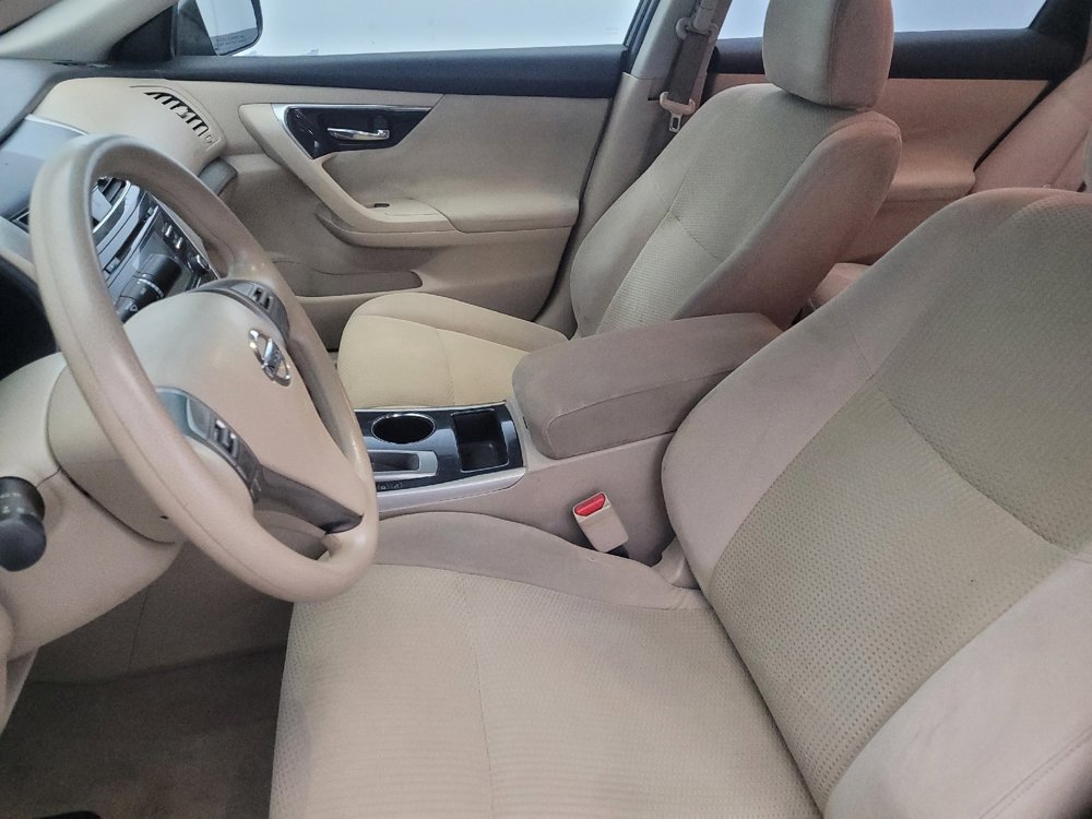 Used 2014 Nissan Altima 2.5 S w/ Display Audio Package image 17