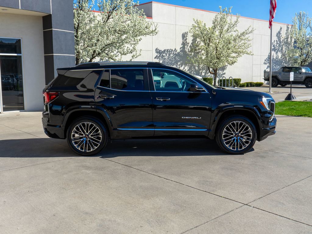 Used 2026 GMC Terrain Denali AWD/4WD image 8