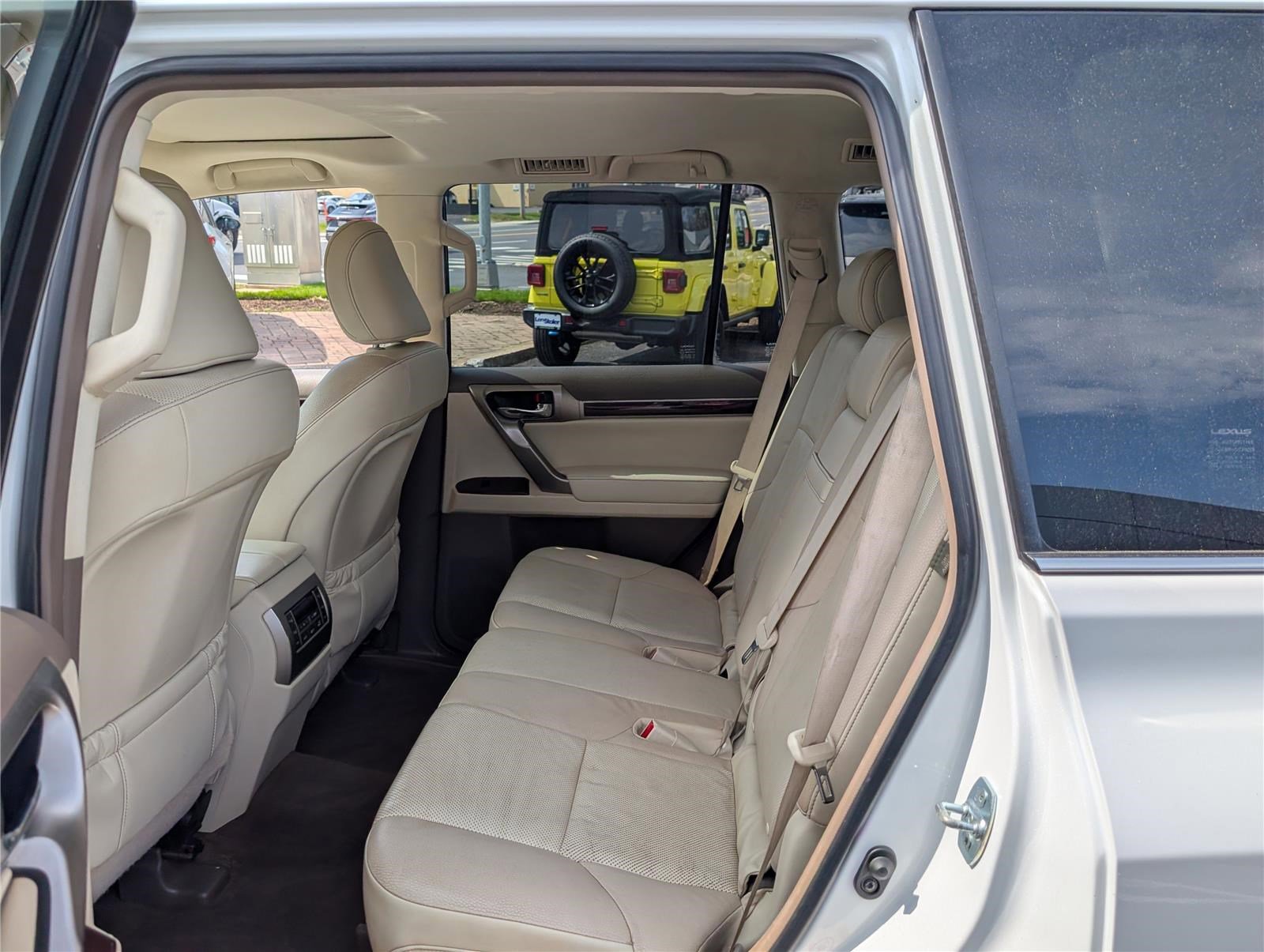 Used 2019 Lexus GX 460 Premium w/ Premium Package image 15