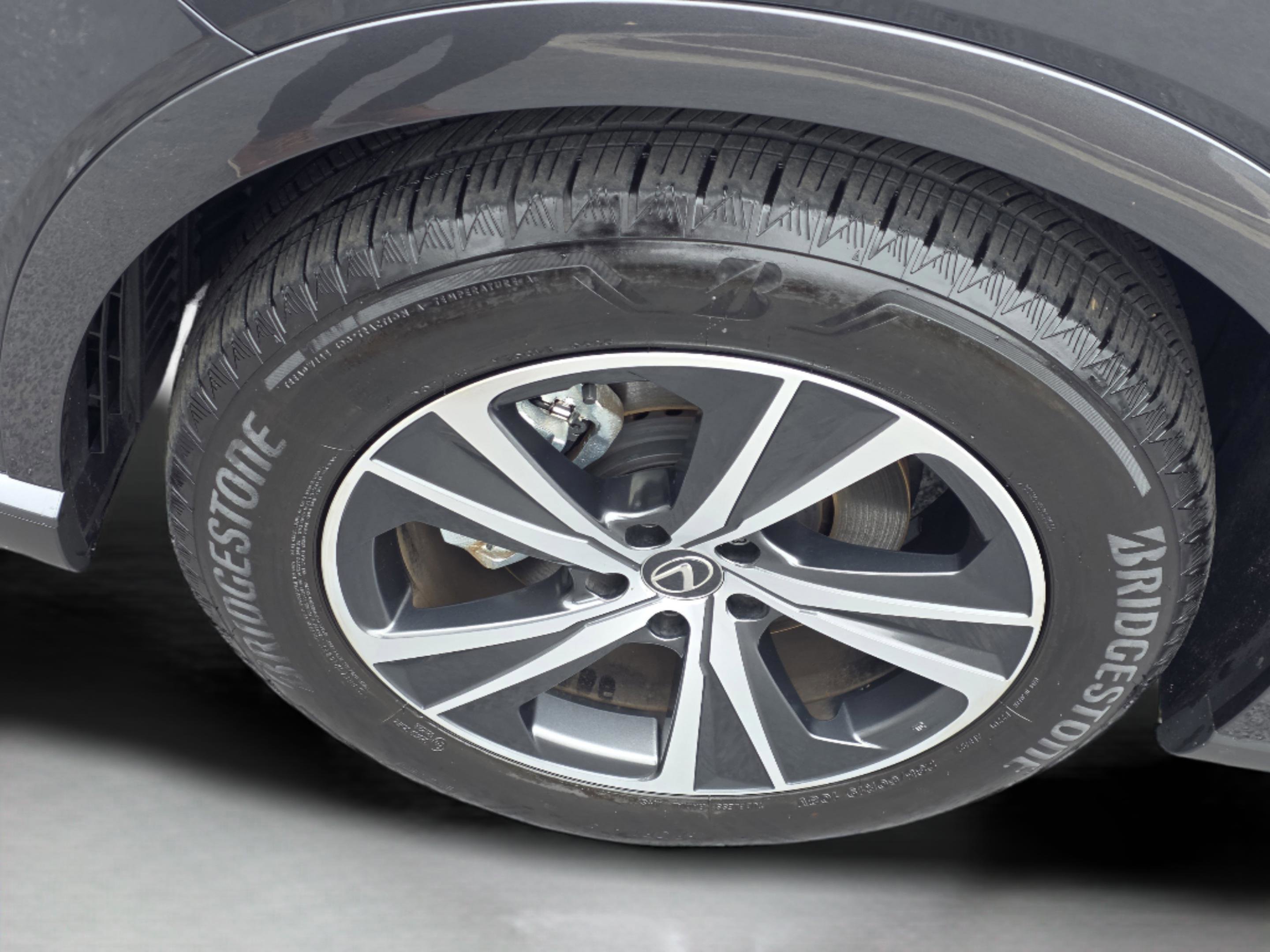 Certified 2025 Lexus RX 350 Premium w/ Accessory Package (Z1) image 12