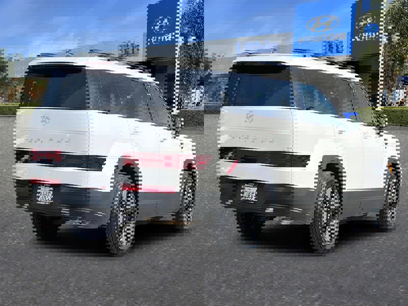 Certified 2025 Hyundai Santa Fe SEL image 2