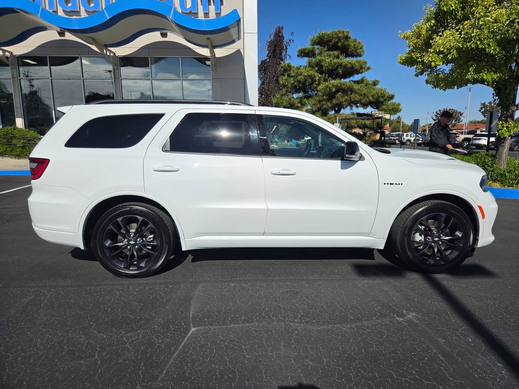 Used 2025 Dodge Durango R/T AWD/4WD image 2