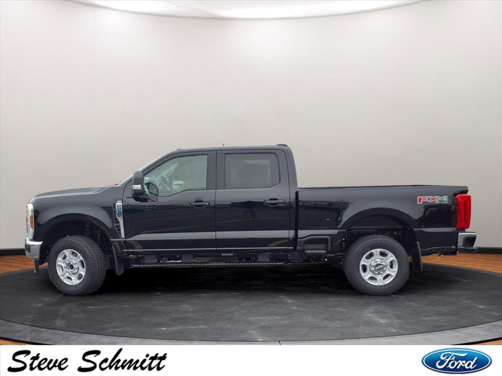New 2026 Ford F250 XLT w/ FX4 Off-Road Package image 2
