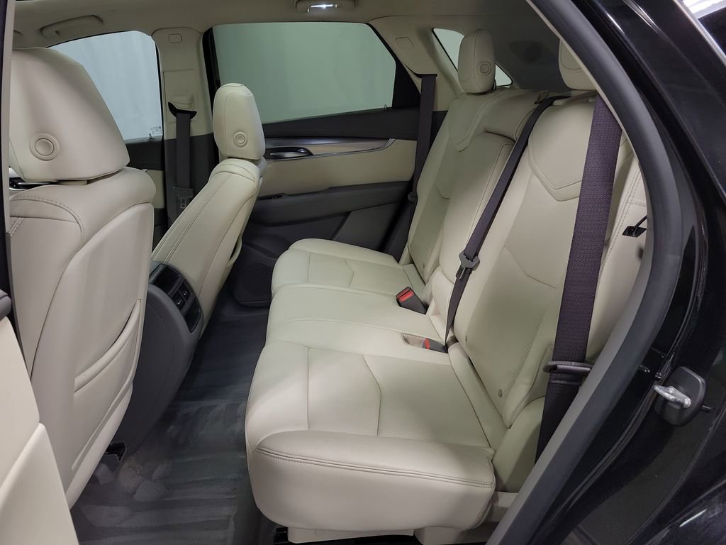Used 2017 Cadillac XT5 Luxury image 24