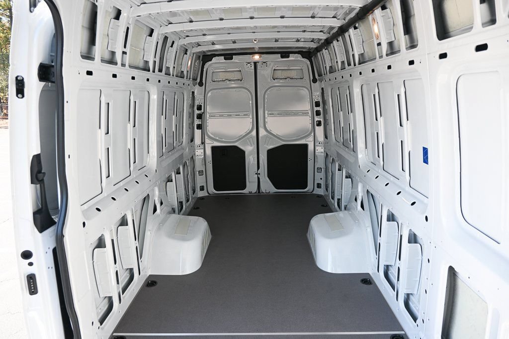 Used 2026 Mercedes-Benz Sprinter 4500 image 18