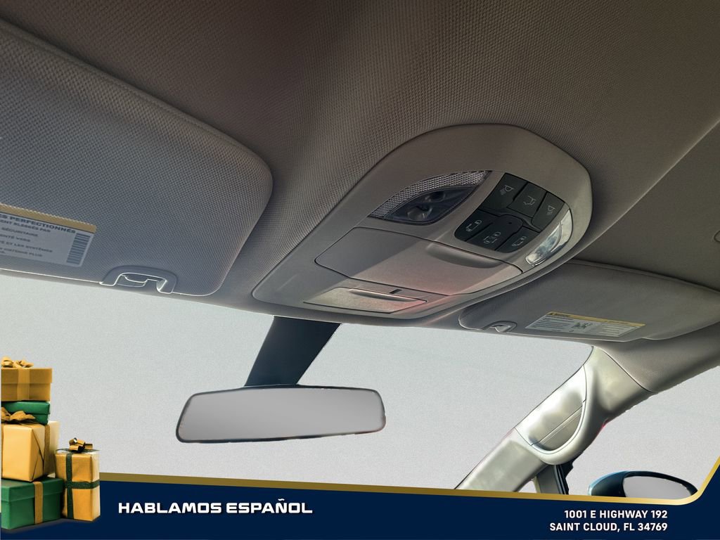 Used 2022 Chrysler Voyager LX image 22