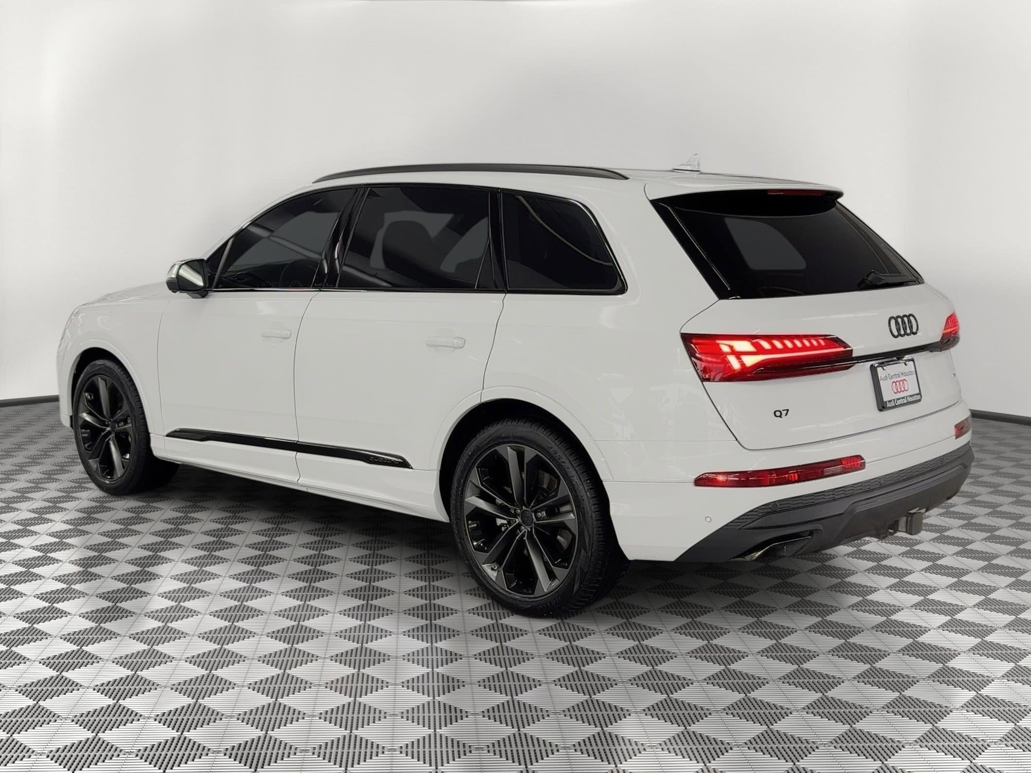 New 2026 Audi Q7 3.0T Premium Plus AWD/4WD image 3