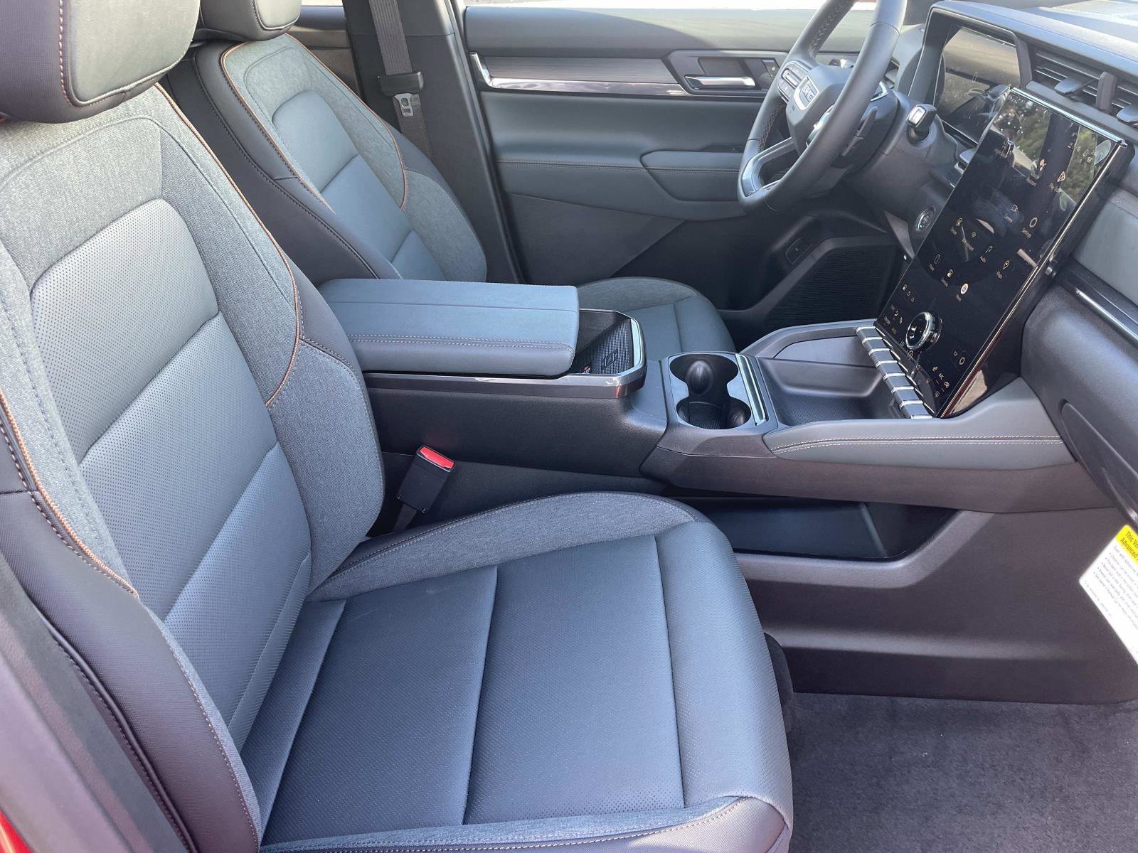 New 2026 GMC Terrain AT4 w/ Technology Package II image 28