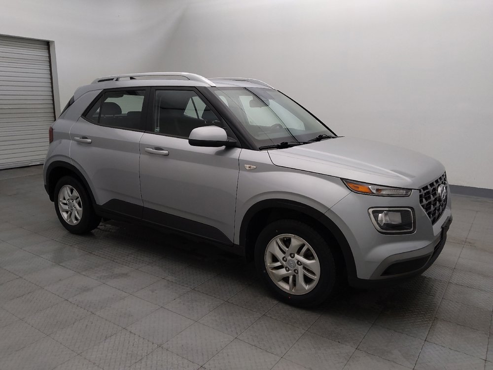 Used 2020 Hyundai Venue SEL image 11