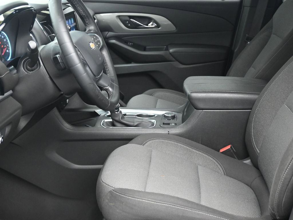 Used 2023 Chevrolet Traverse LT image 11