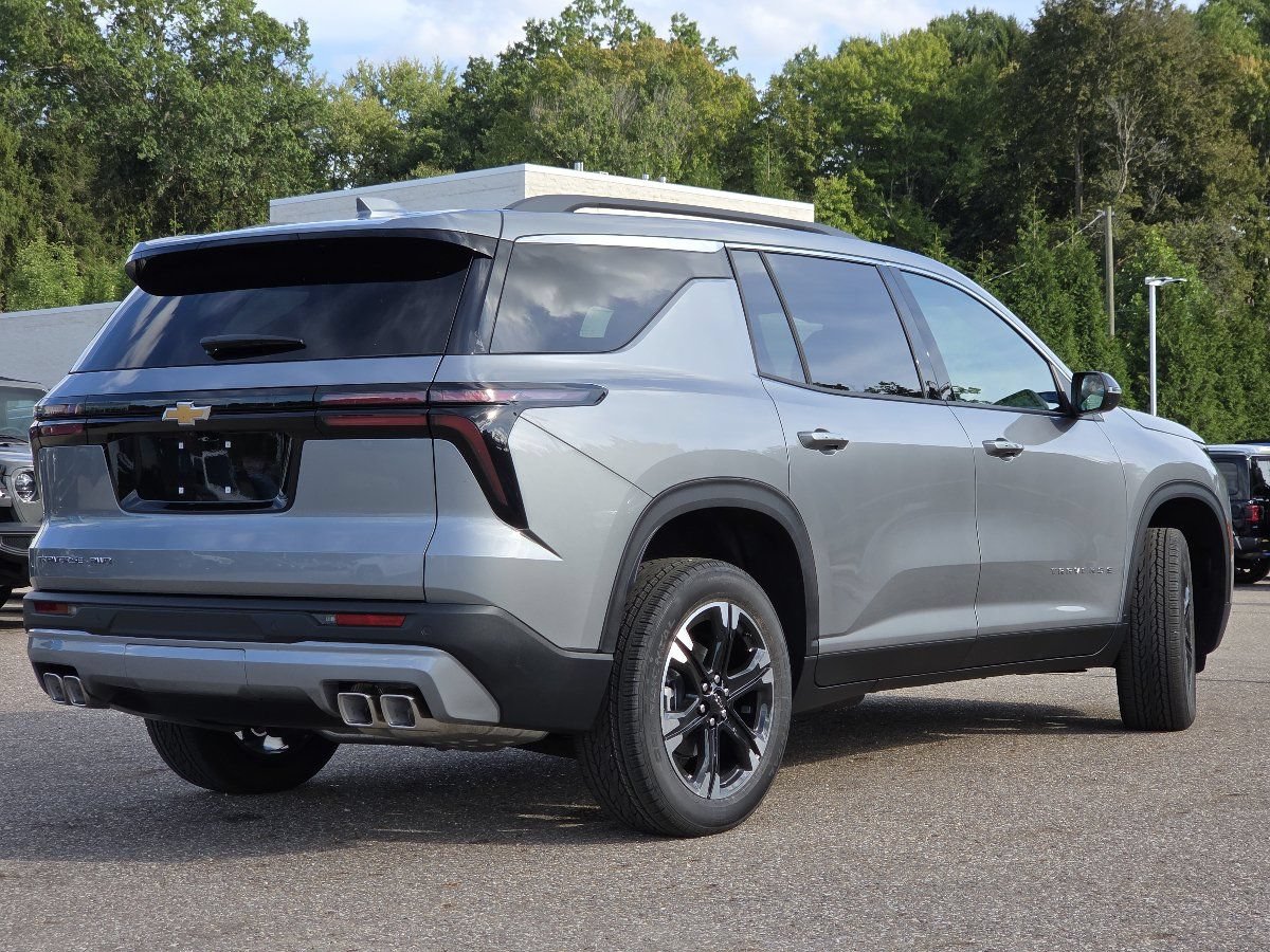 New 2027 Chevrolet Traverse LT w/ Sun and Wheel Package AWD/4WD image 23