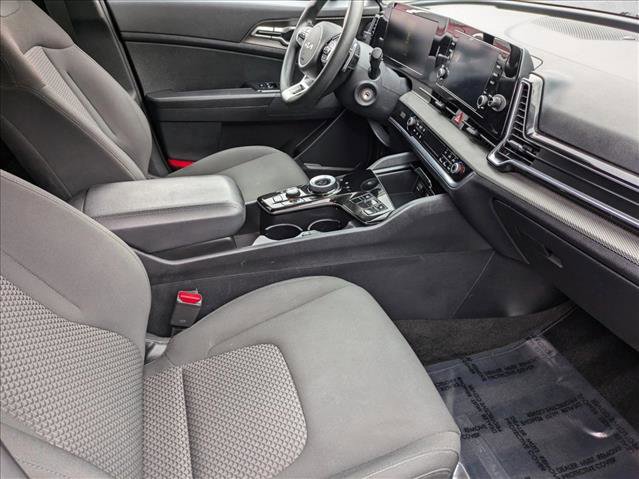 Used 2023 Kia Sportage LX image 19