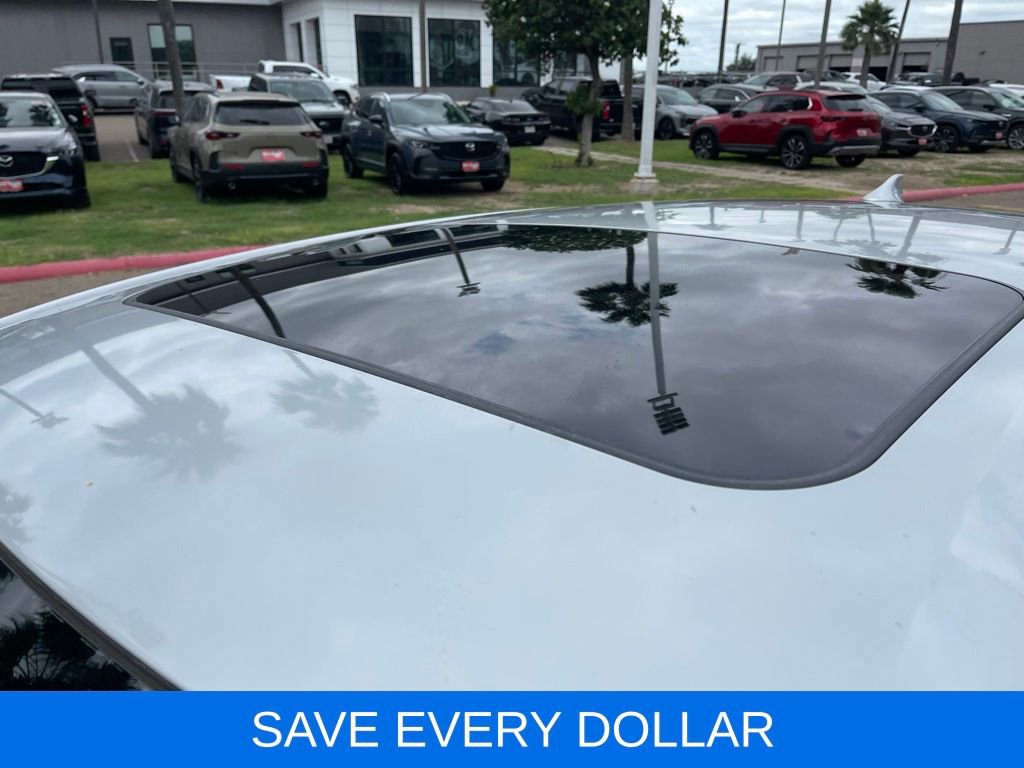 Used 2020 Toyota Corolla LE w/ LE Premium Package FWD image 22