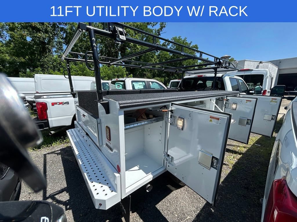 New 2026 Ford F550 4x4 Crew Cab image 4