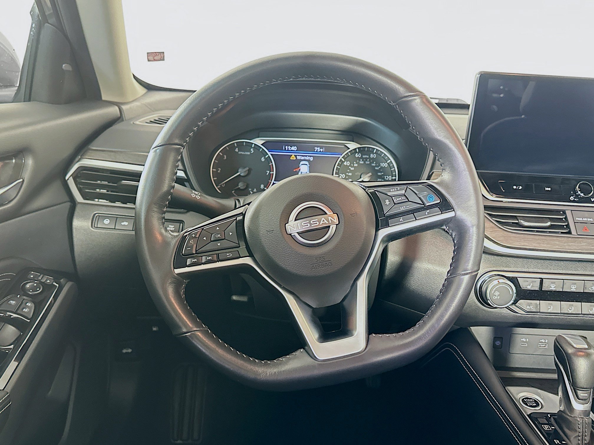 Used 2023 Nissan Altima 2.5 SV w/ SV Premium Package AWD/4WD image 17