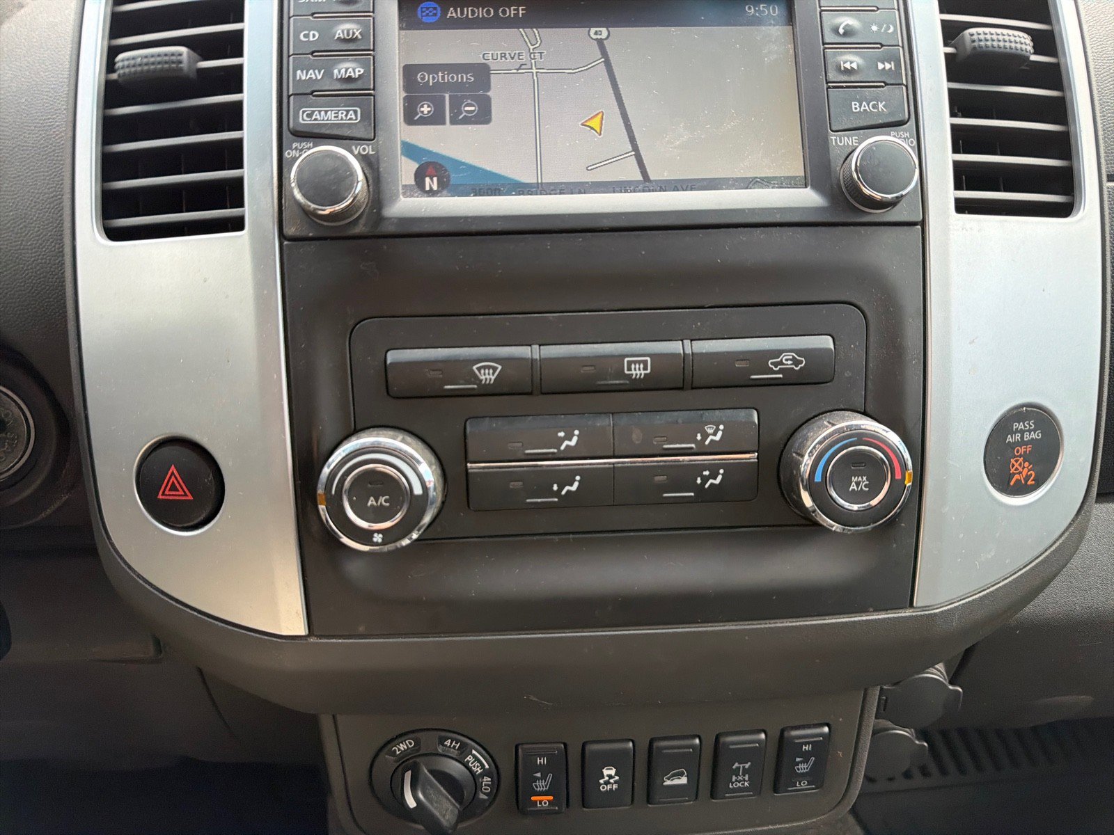 Used 2015 Nissan Xterra PRO-4X w/ Pro-4x Leather Package AWD/4WD image 18