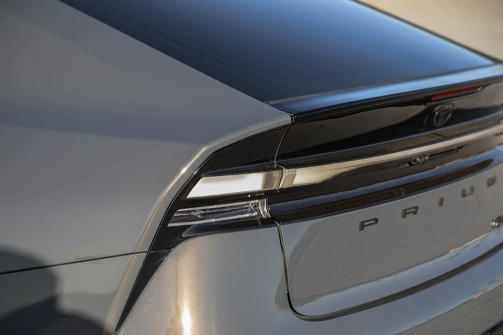 Used 2024 Toyota Prius Prime Premium w/ Advanced Technology Package image 9