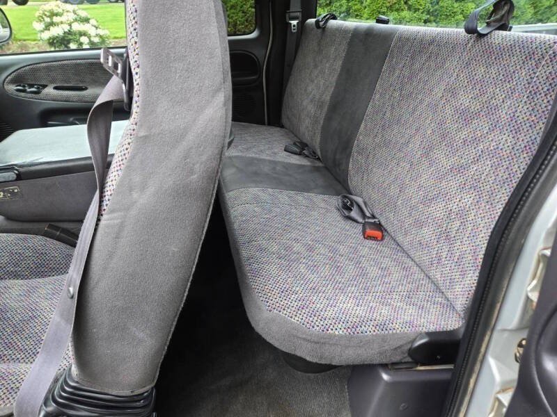 Used 2001 Dodge Ram 3500 Truck 2WD Quad Cab image 14