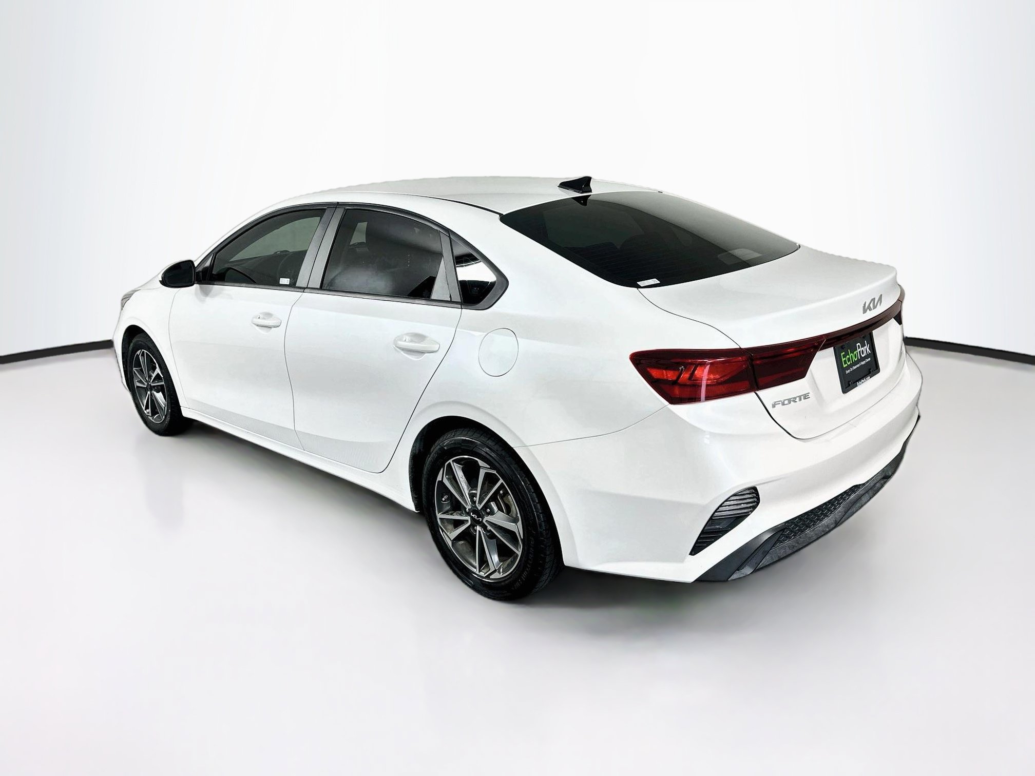 Used 2022 Kia Forte LXS FWD image 5