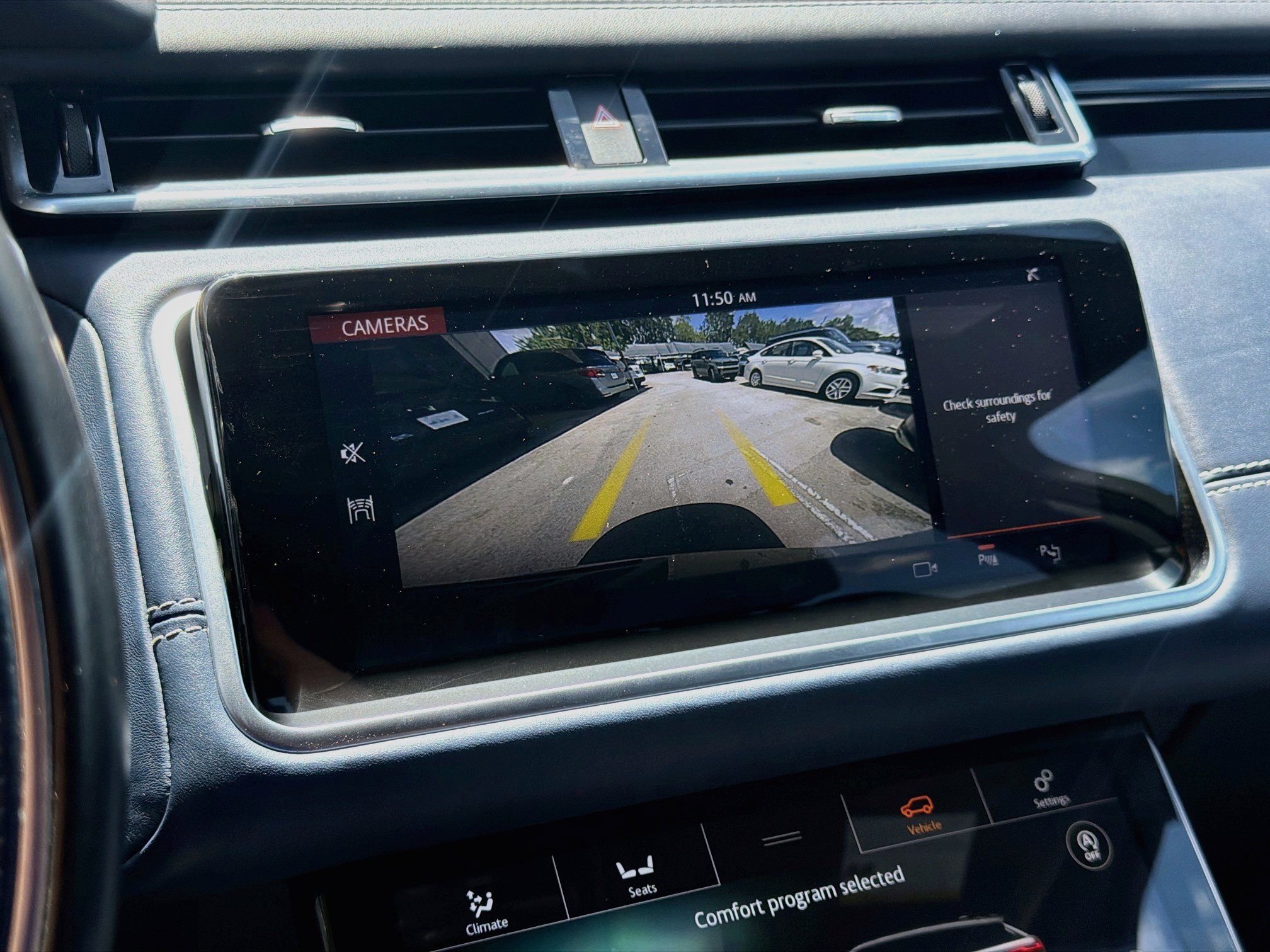 Used 2019 Land Rover Range Rover Velar R-Dynamic HSE AWD/4WD image 14