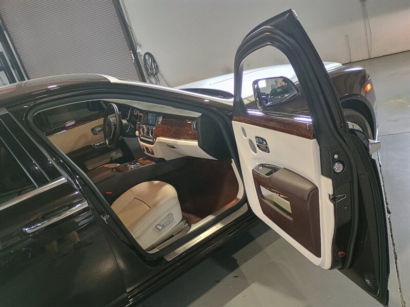 Used 2013 Rolls-Royce Ghost RWD image 49