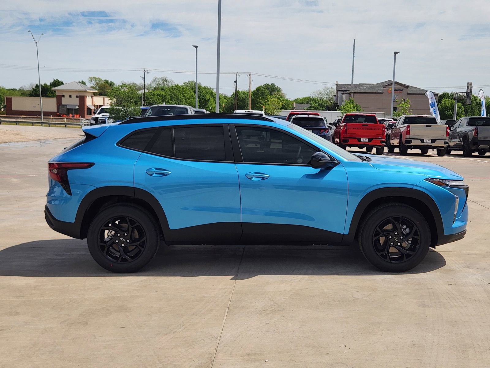 New 2026 Chevrolet Trax LT w/ Driver Confidence Package FWD image 7