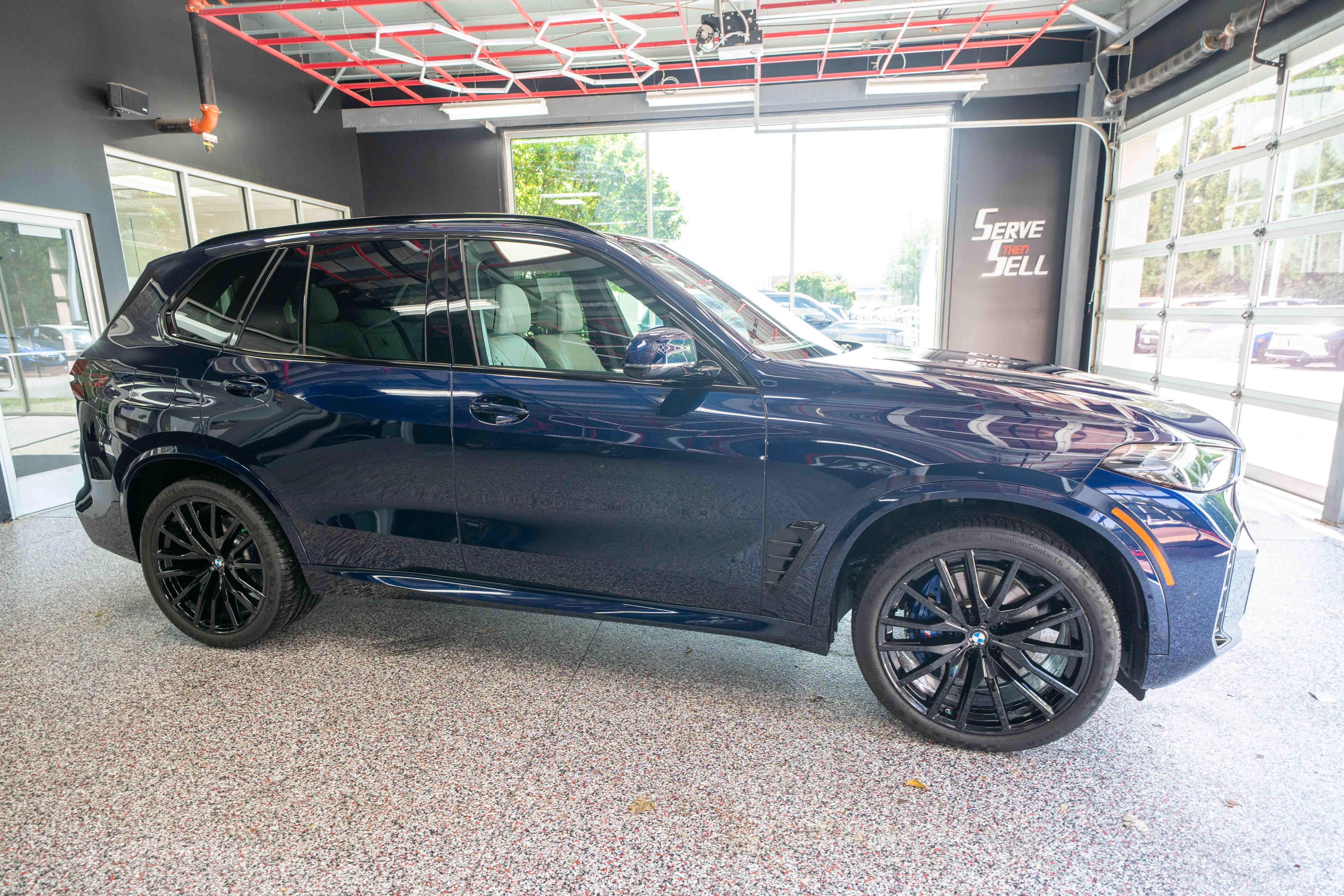 Used 2026 BMW X5 xDrive40i w/ M Sport Package AWD/4WD image 5