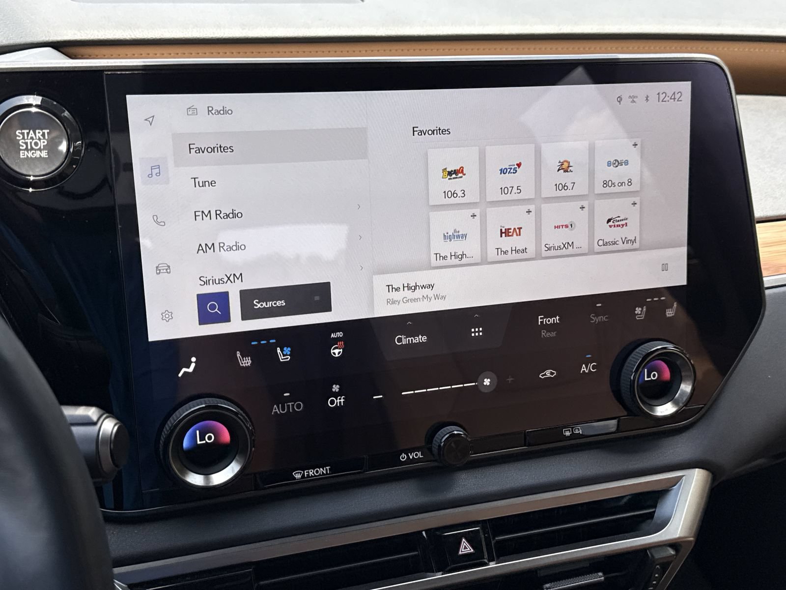 Used 2023 Lexus RX 350 Premium w/ Accessory Package (Z1) FWD image 25