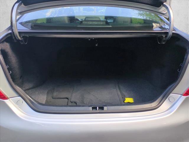 Used 2012 Toyota Camry SE w/ Leather Pkg image 6