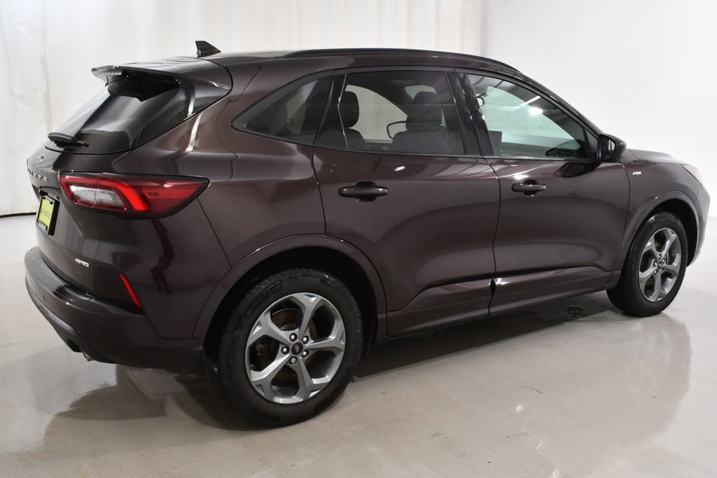 Used 2023 Ford Escape ST-Line w/ Tech Pack #1 image 11