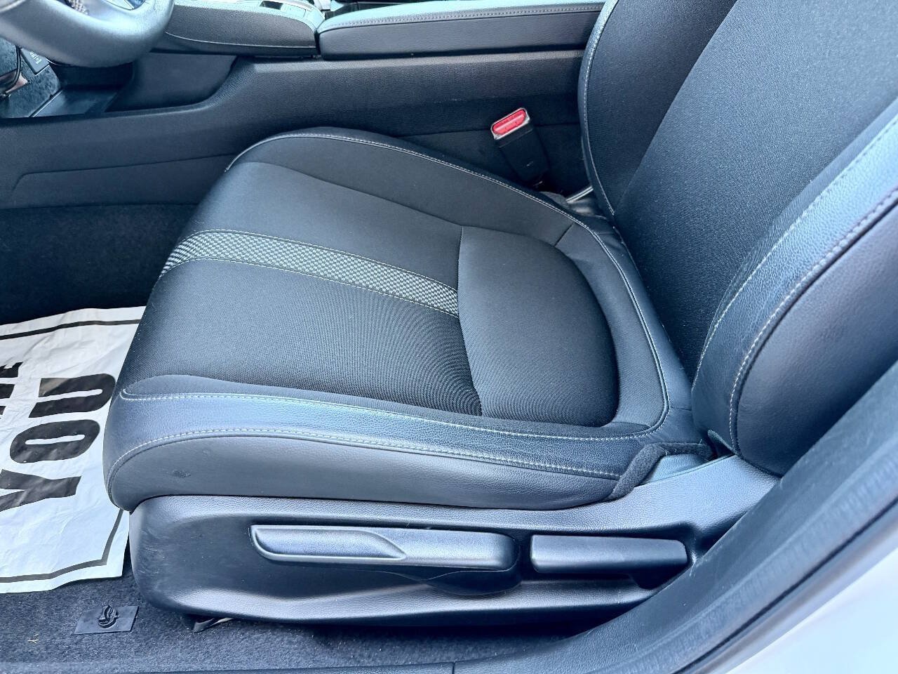 Used 2021 Honda Civic Sport image 28