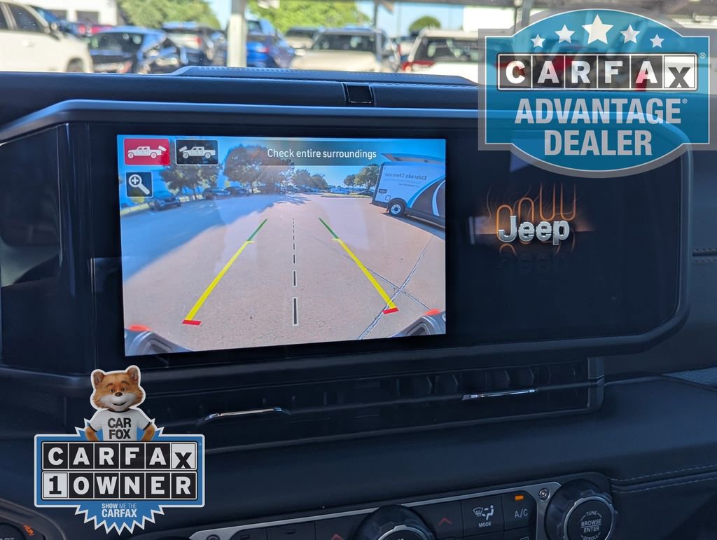 Used 2025 Jeep Gladiator Mojave AWD/4WD image 8