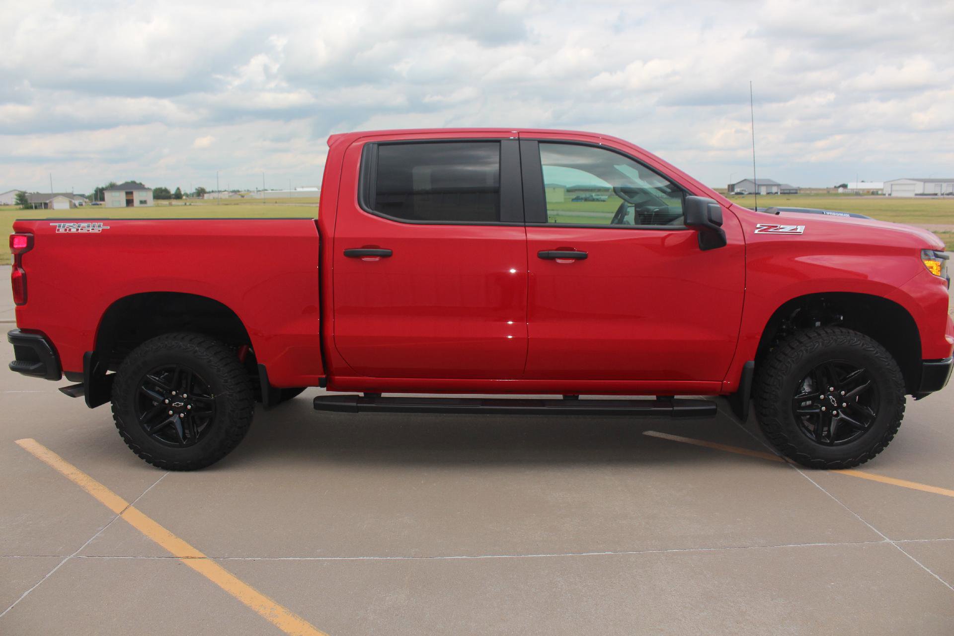 New 2025 Chevrolet Silverado 1500 Custom Trail Boss w/ LPO, Dark Essentials Package image 5