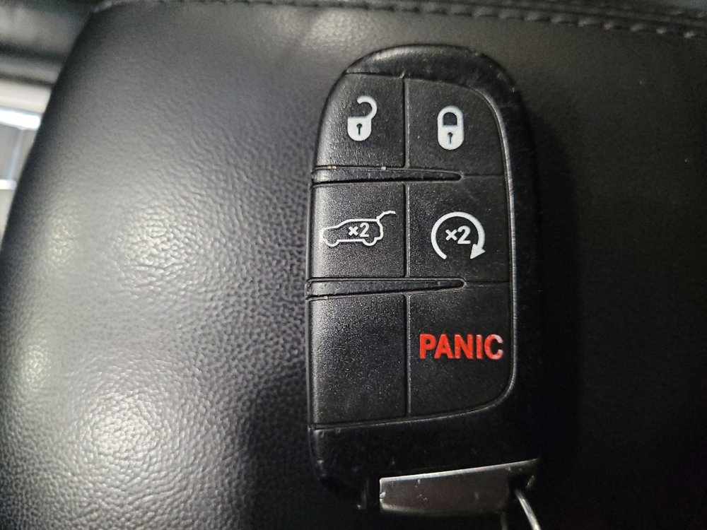 Used 2018 Jeep Grand Cherokee Limited image 32