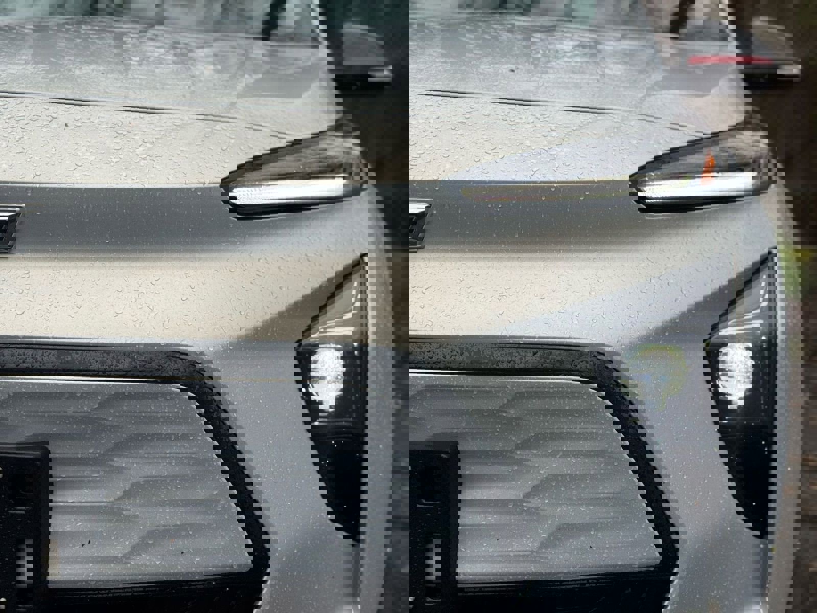 Used 2023 Chevrolet Bolt EUV Premier w/ Redline Edition FWD image 3