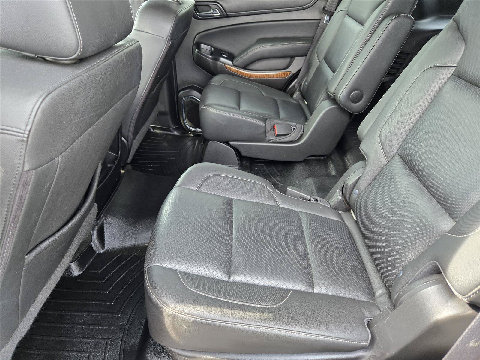 Used 2018 Chevrolet Tahoe Premier AWD/4WD image 28