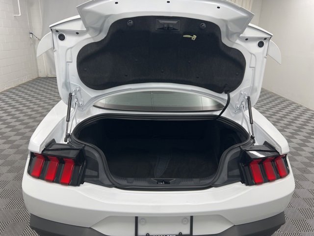 Used 2024 Ford Mustang GT Premium image 8