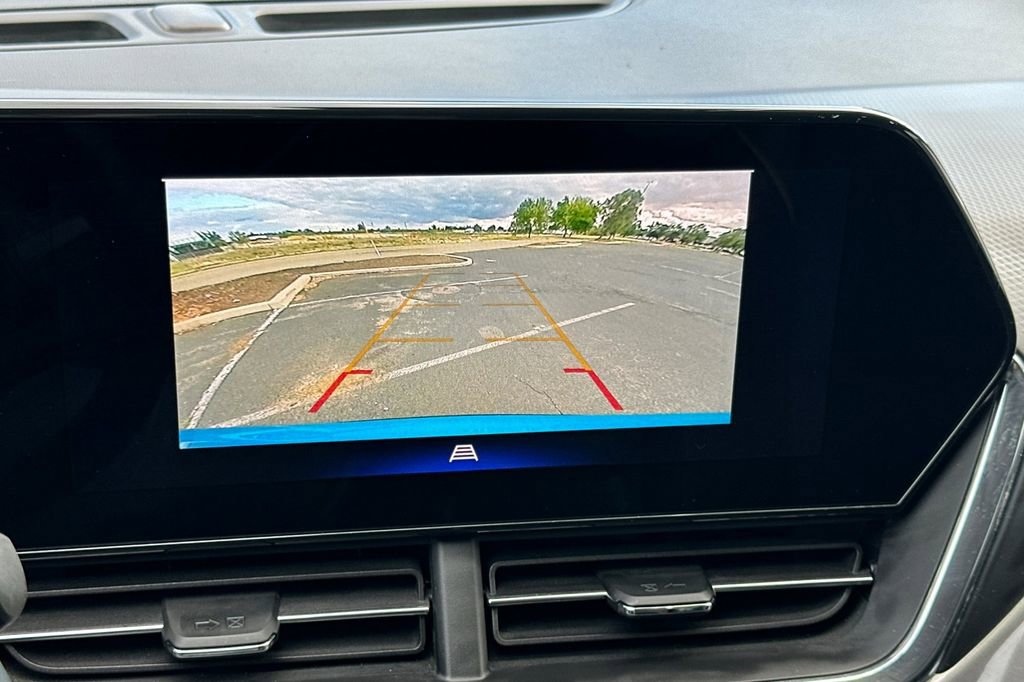 Used 2025 Chevrolet Trax ACTIV w/ Driver Confidence Package image 16